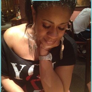 Meet your Posher, Kisha